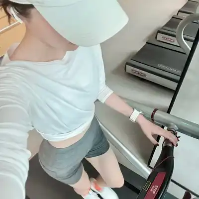 郑玲诺